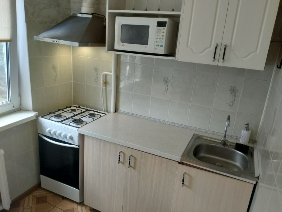 Подобово,почасово 1-кімнатна квартира центр Чернігова