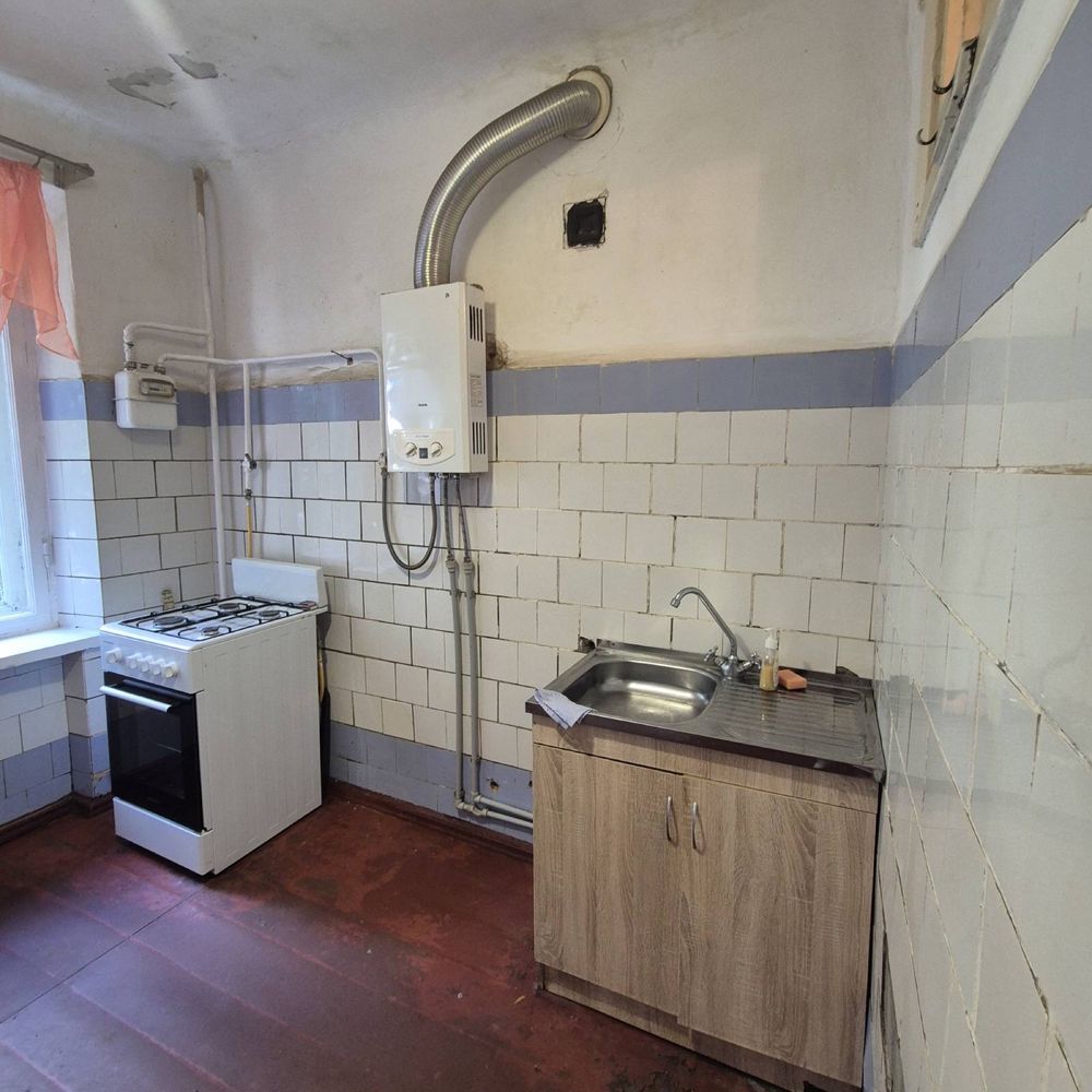 Простора 2к.кв , 64 м.кв в центрі !!