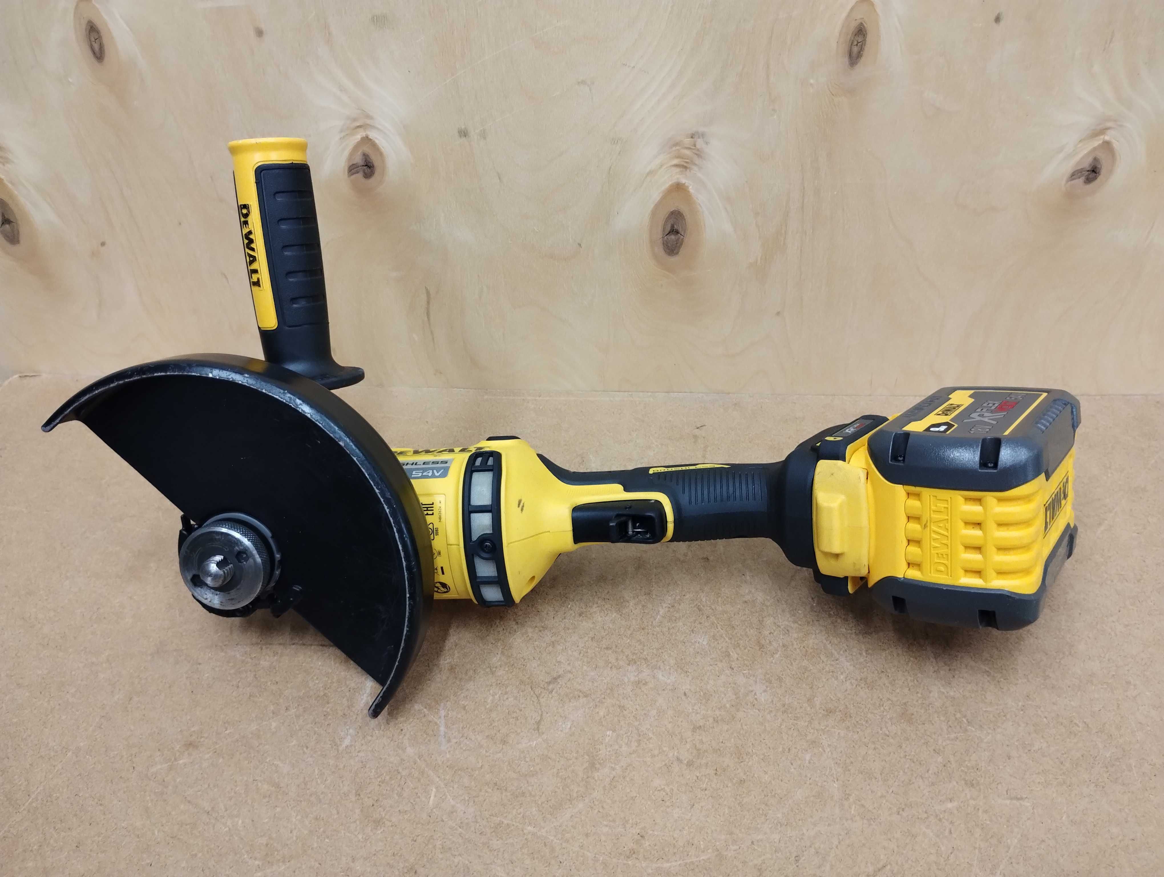 Szlifierka kątowa DeWalt DCG 440 54V FlexVolt 9.0Ah