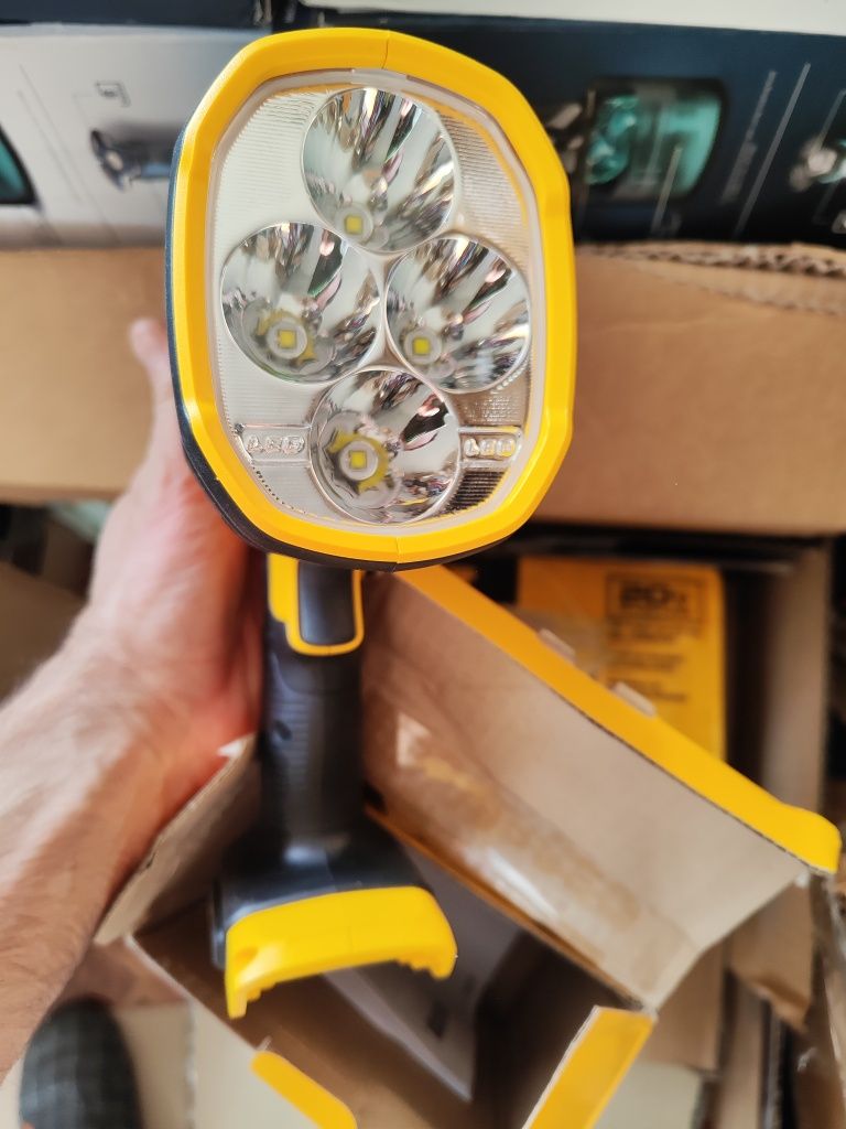 Ліхтар Світлодіодний акумуляторний DeWalt DCL043 із США,
