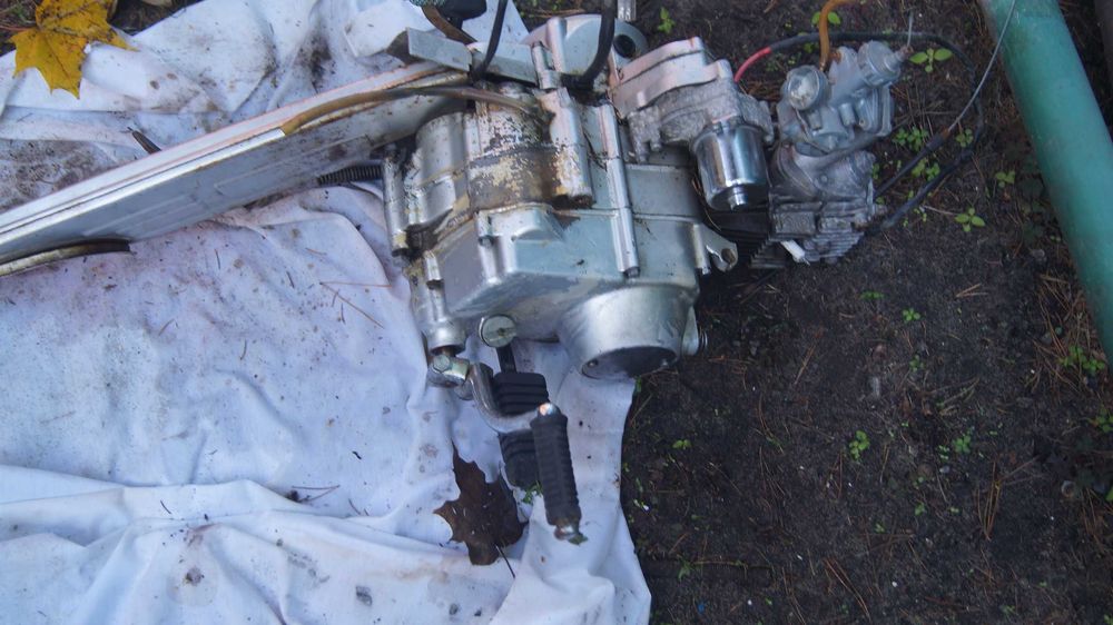 Zumico GR 200 Romet Junak Ogar silnik kompletny podpórka podnóżki