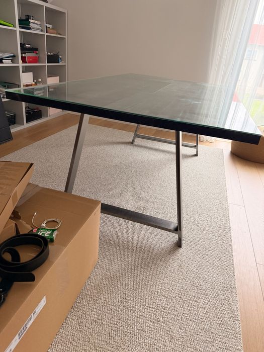 Czarny stol lub biurko 200/114/3,5