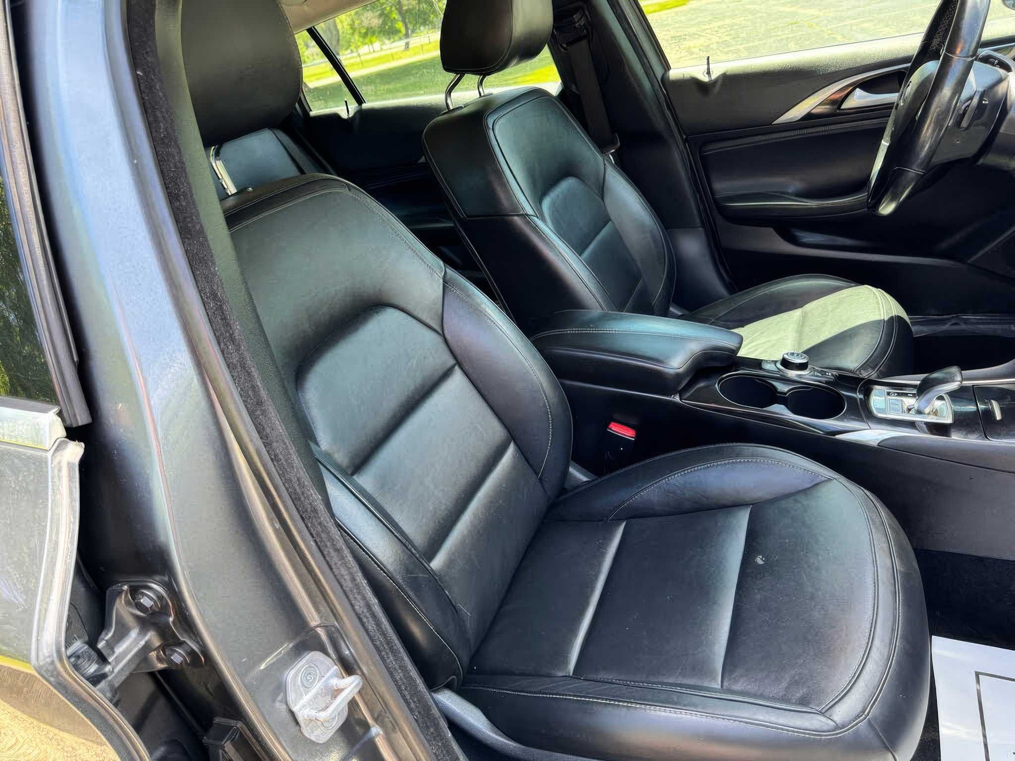 2017 Infiniti QX30 2.0t