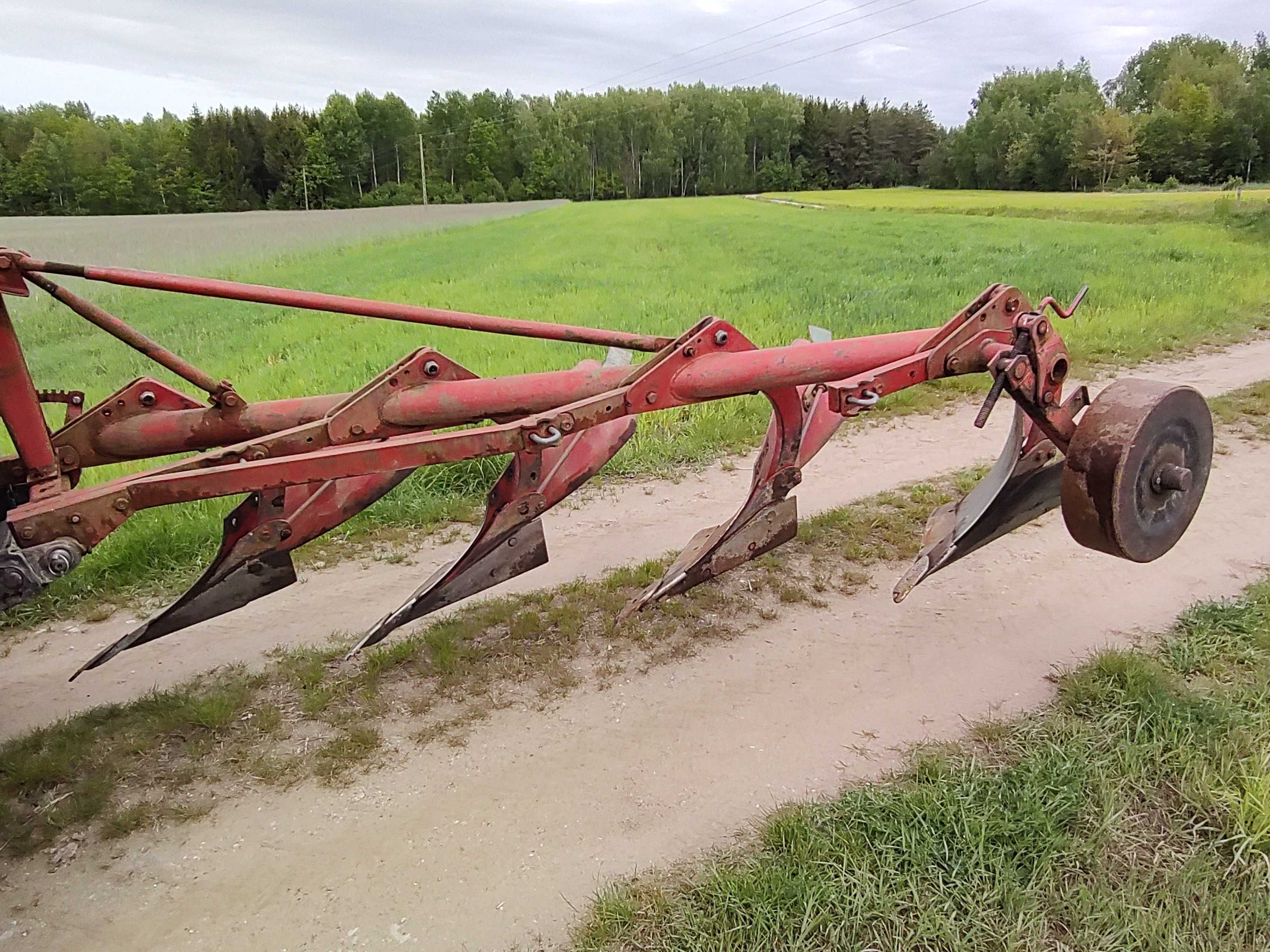 Pług 4 skibowy kverneland