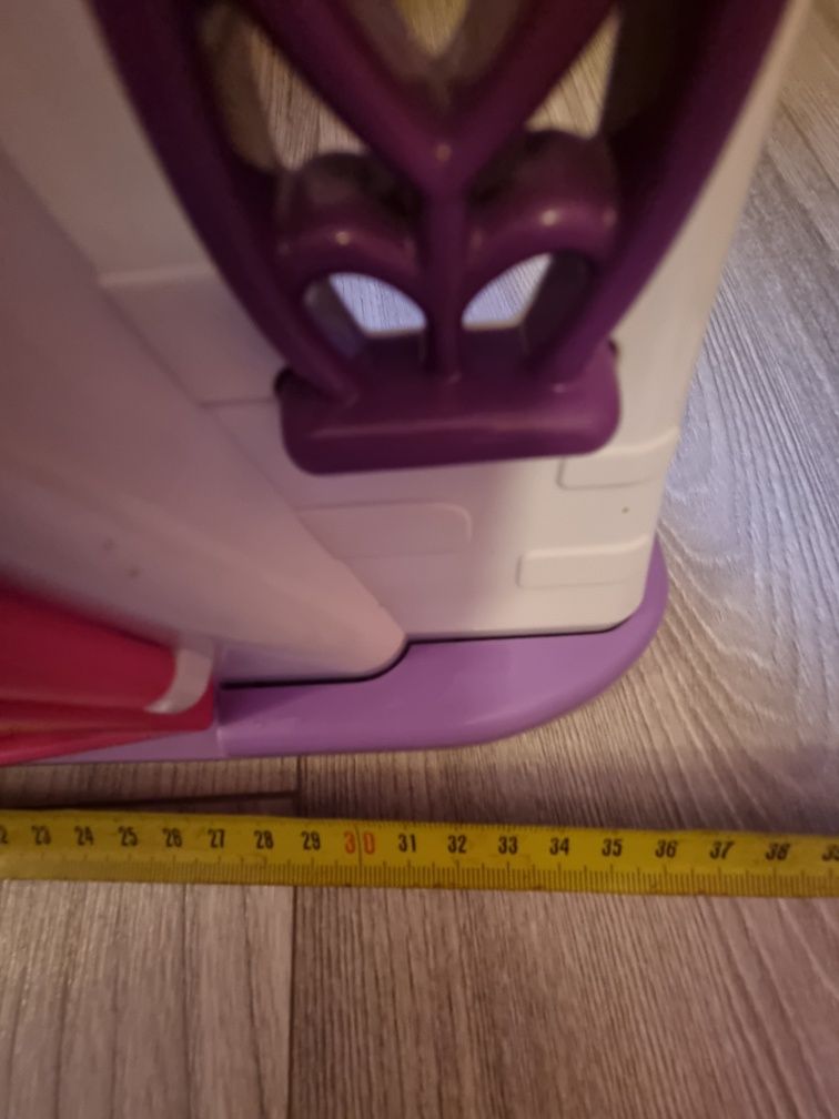 Domek dla lalek i 3 lalki