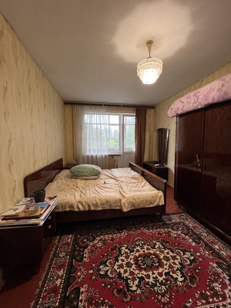 Продаж 2- во кімнатної квартири на Рокосовського