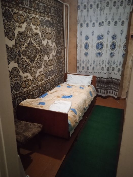 Сдам в аренду часть дома, две комнаты. С хозяином. Все удобства