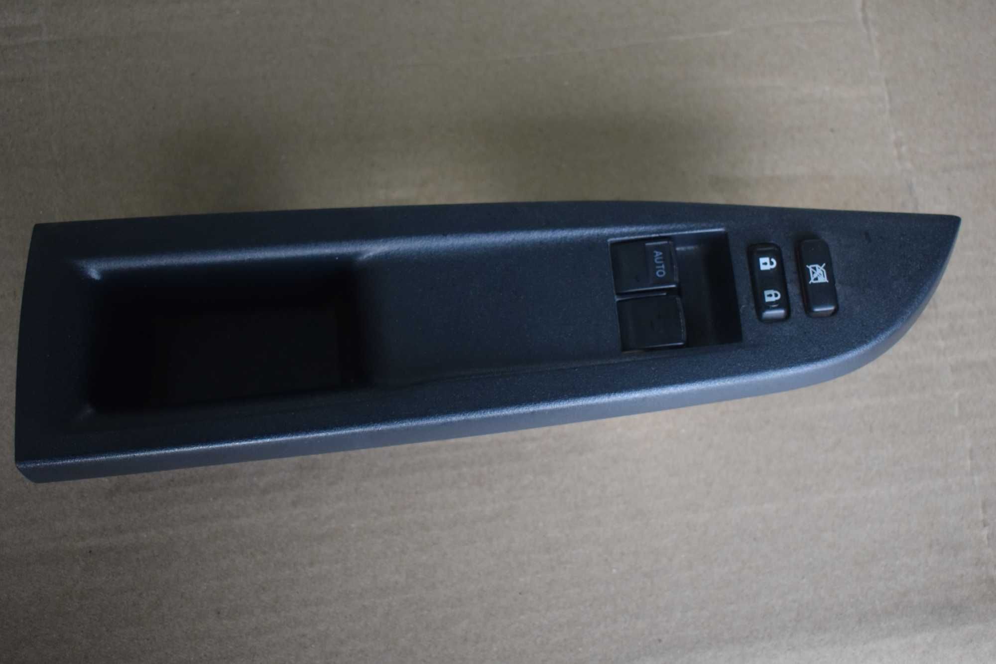 przełącznik szyby lewy przód SUBARU TREZIA VERSO S 1.4 D4D 12r