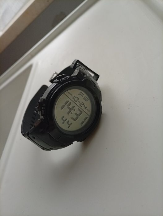 Zegarek męski- elektroniczny