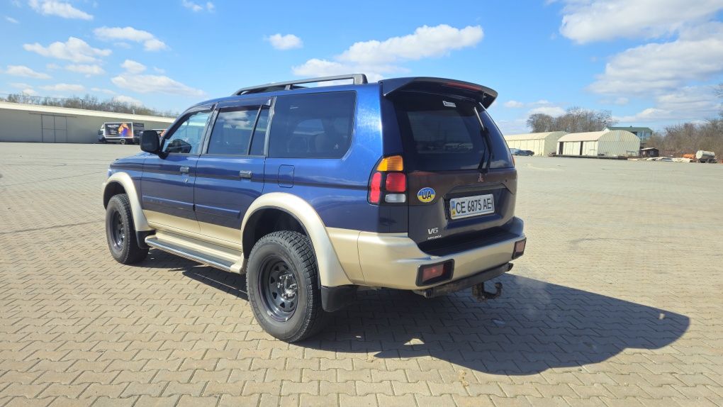 Mitsubishi pajero sport