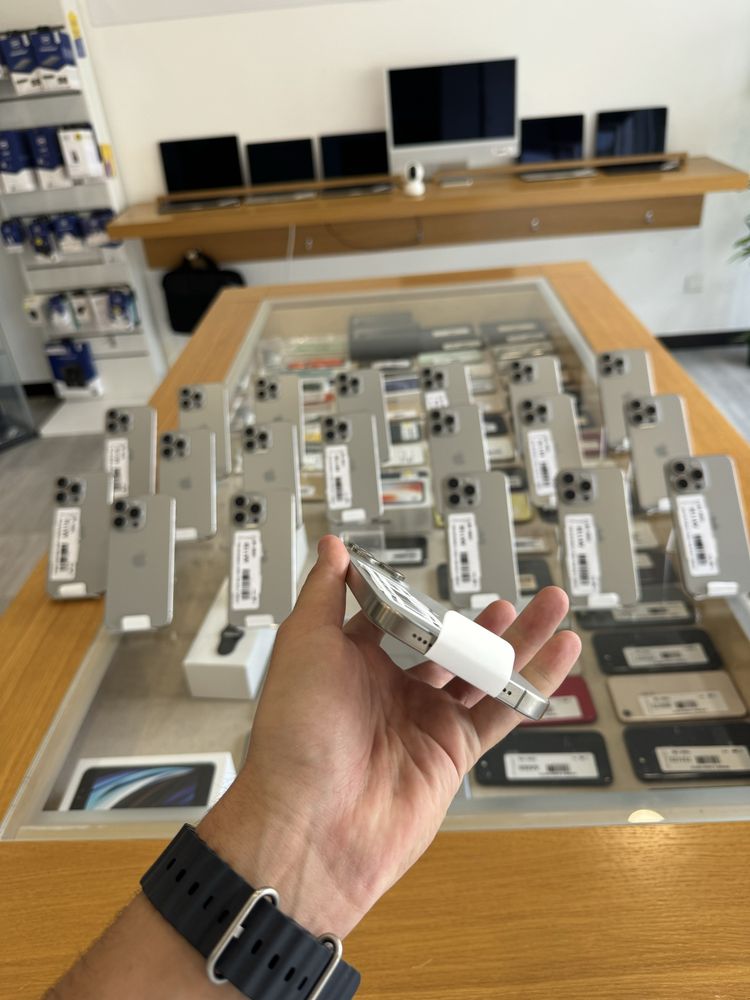 IPHONE 15 PRO MAX 256GB