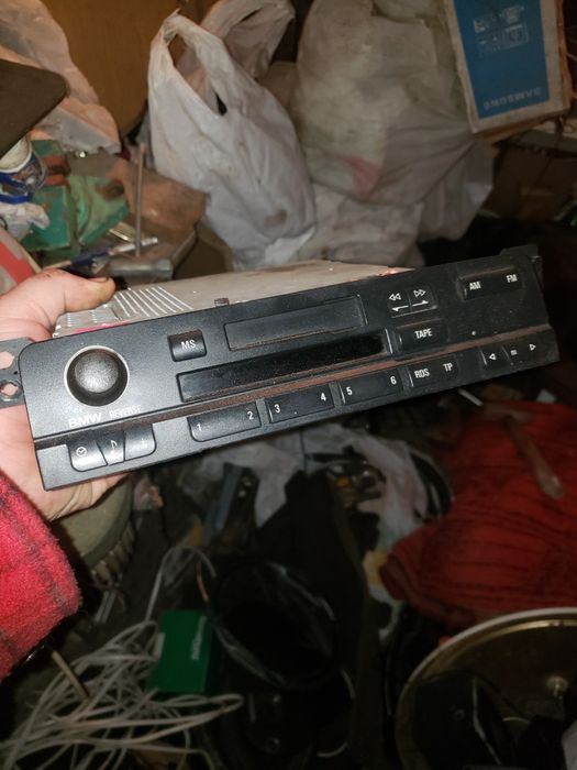 Продам штатну магнітолу бмв е46