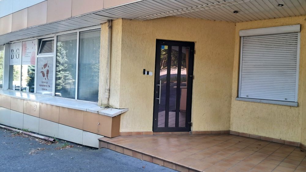 Без комиссии Куреневка 50м2 Кирилловская, 115 1 этаж фасад доступ 24/7