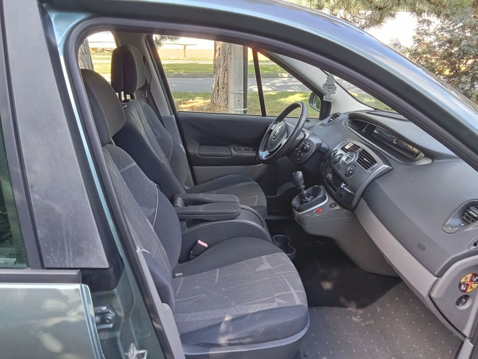 Renault grand scenic 2.0 16v 7 osob bez rdzy