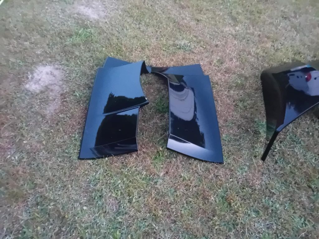 Sprzedam owiewki i daszek mercedes arocs PM4
