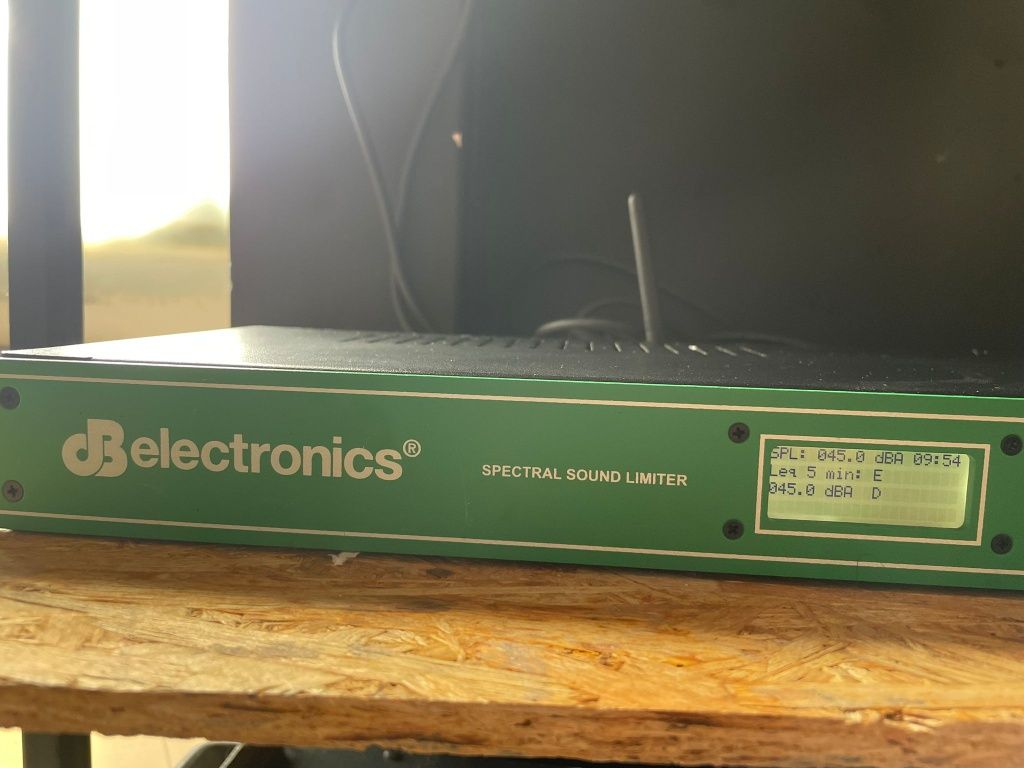 Limitador de Decibéis Cap21 Advanced - DBeletronics