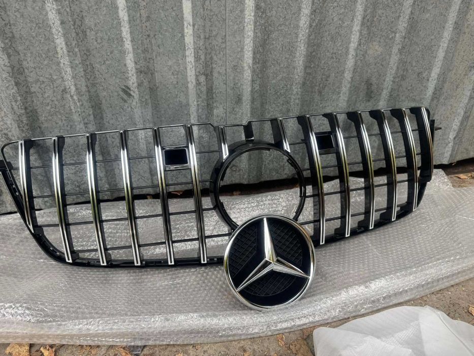 Решітка радіатора Mercedes-Benz GL class X166 2012-2015 GT стиль