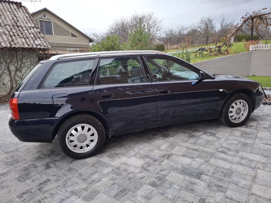 Audi a4 1.8 бензин гарний стан
