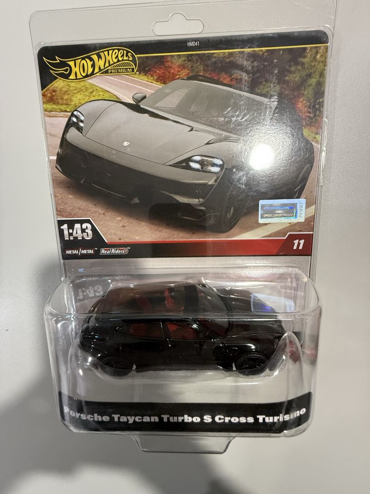 Hot Wheels Real Riders Porsche Taycan 1/43