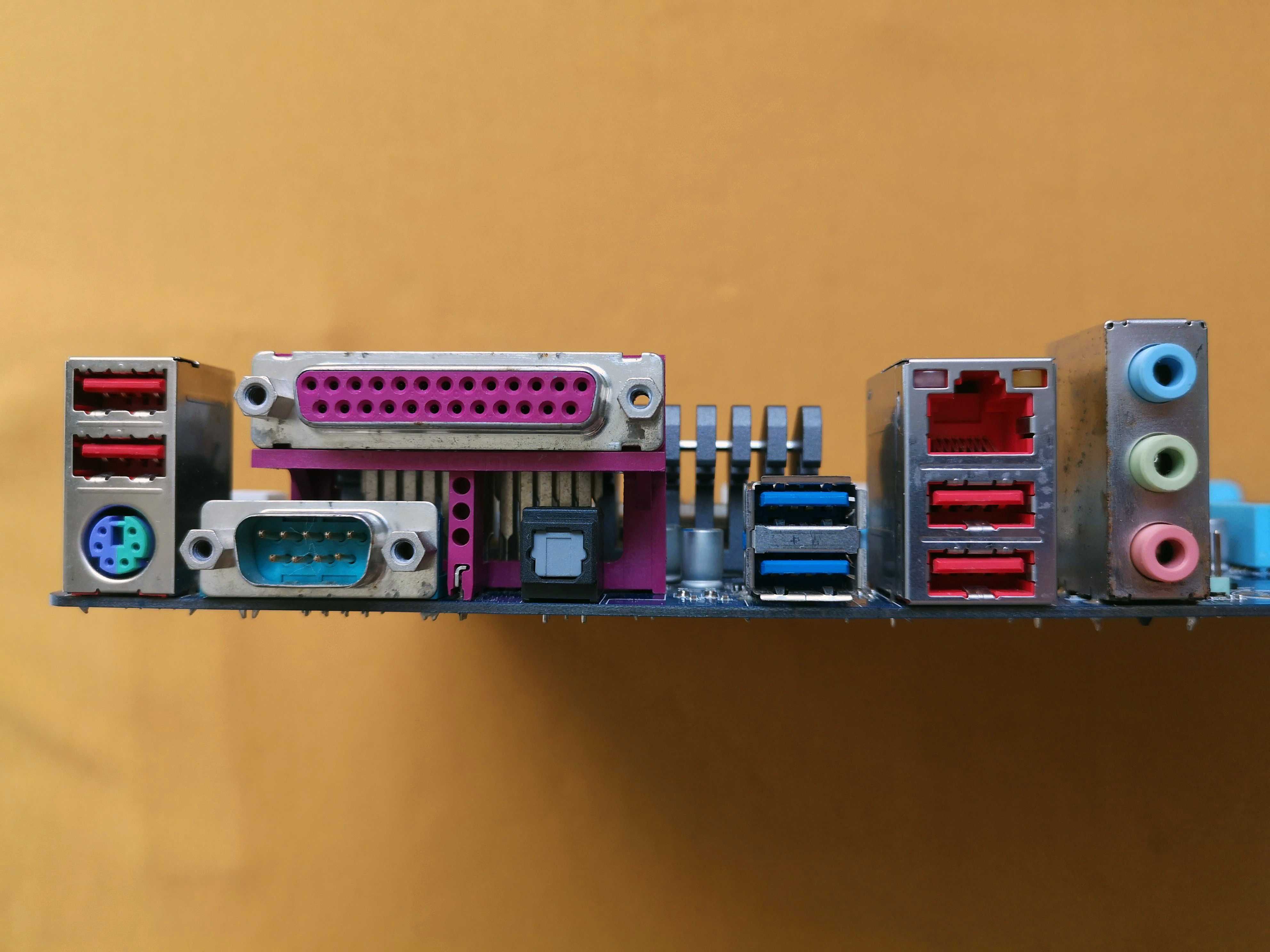 Материнська плата Socket  1155    Gigabyte GA-P67A-D3-B3