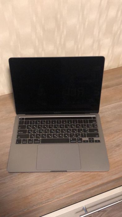MacBook Pro 2020 / core i5 / 256GB / 8GB