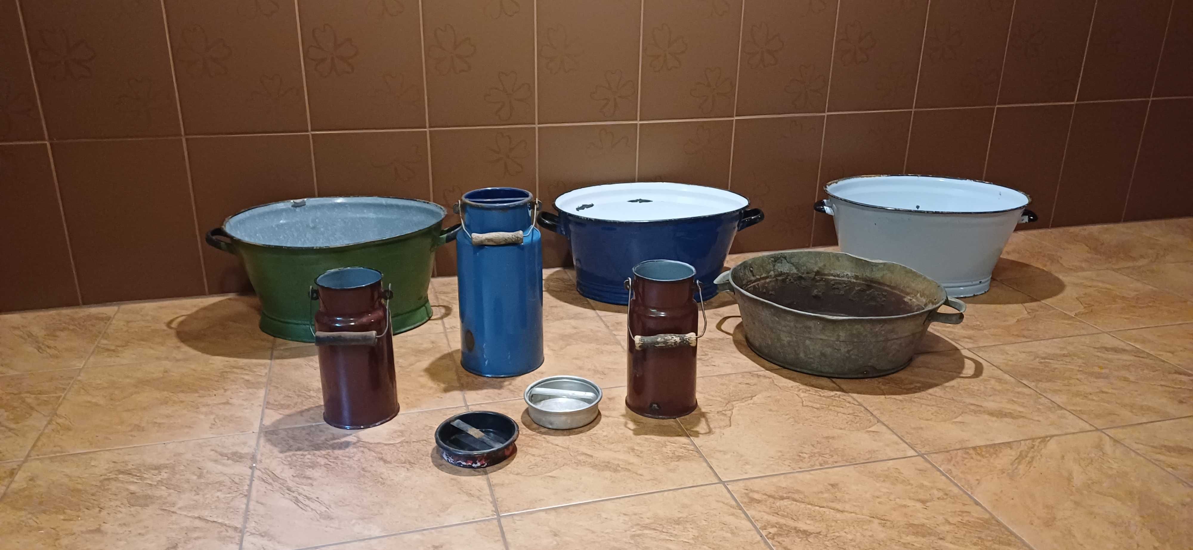 Stare emaliowane kanki, wiadra,miski tace,garnki,bańki ocynkowane.