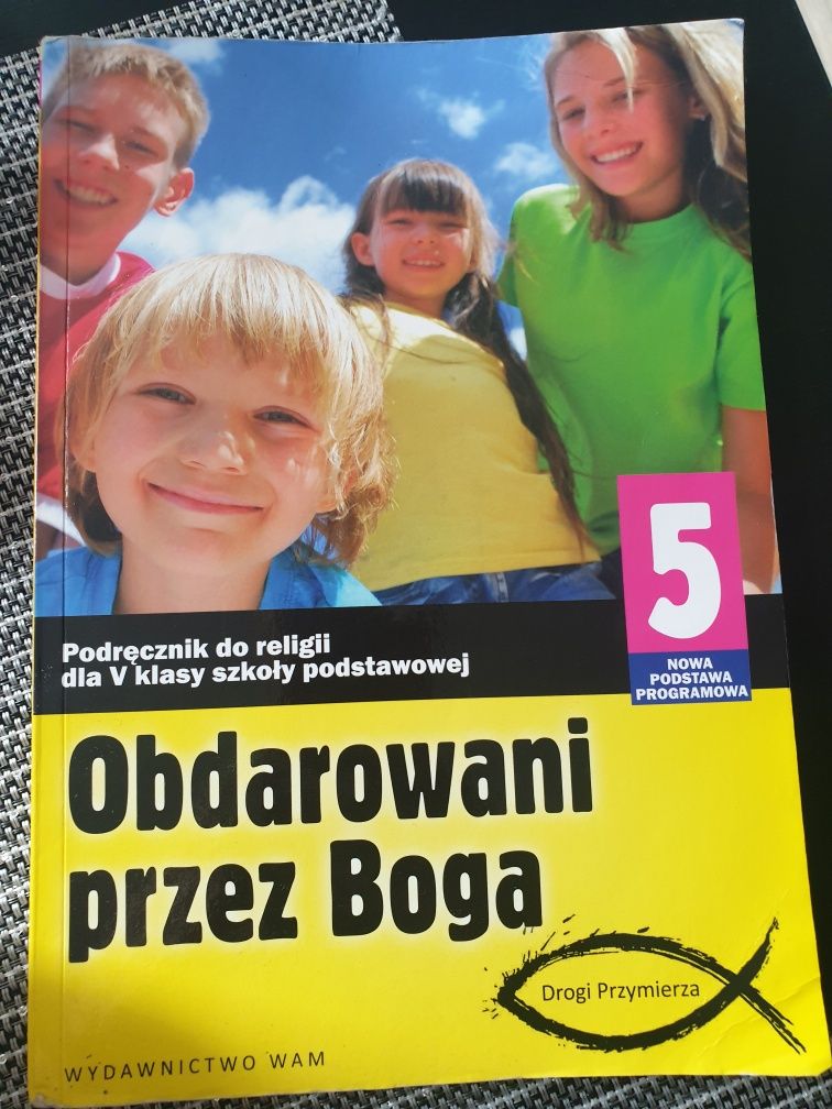 Obdarowani przez Boga - Podręcznik do religii dla klasy V