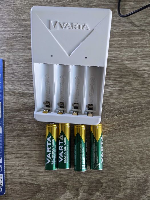 Акумулятори AA 2100 мАг + зарядка