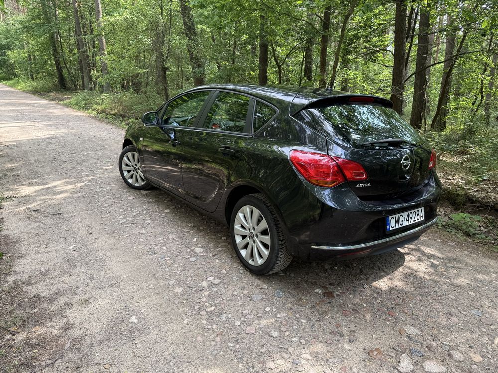 Opel Astra J 1.4 turbo 140km Euro 6 2015r hatchback czujniki klima