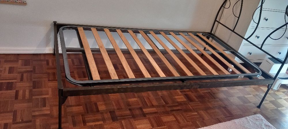 Cama de Metal de corpo e meio