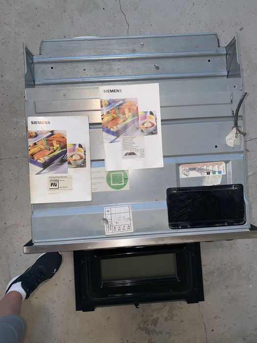 Продам духовой шкаф с варочной поверхностью