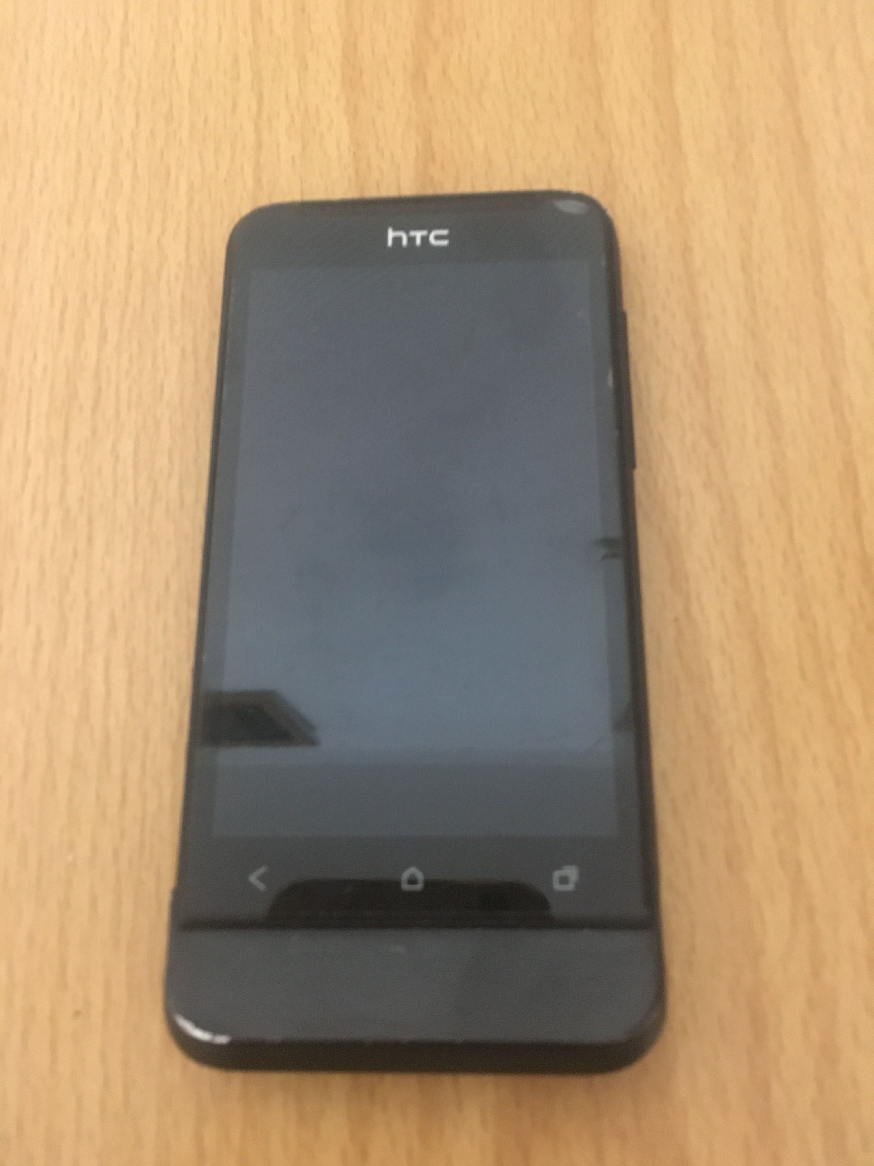 Мобільний телефон HTC One V