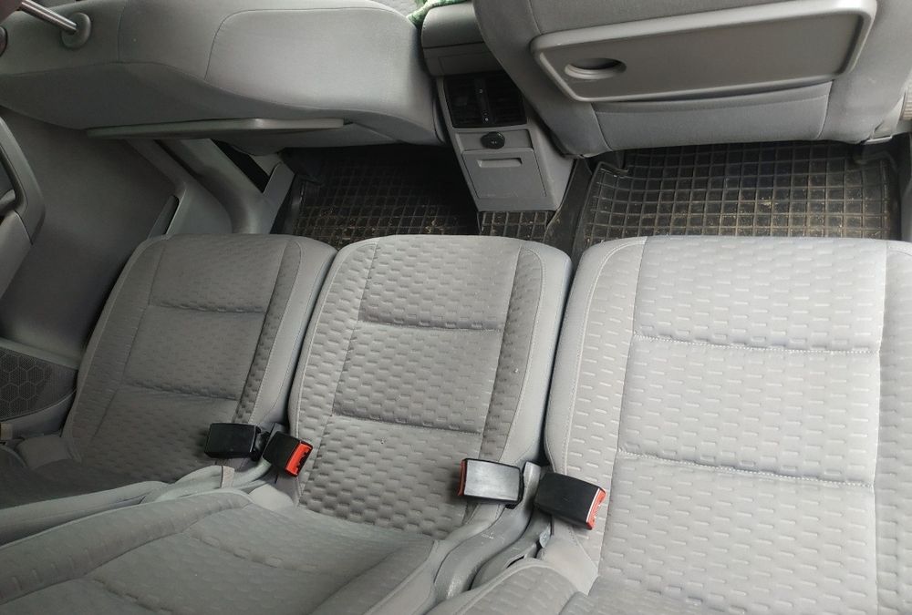 Продам Touran 2007