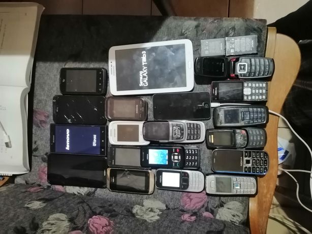 Лот телефонів Nokia / Samsung / Huawei / iPhone