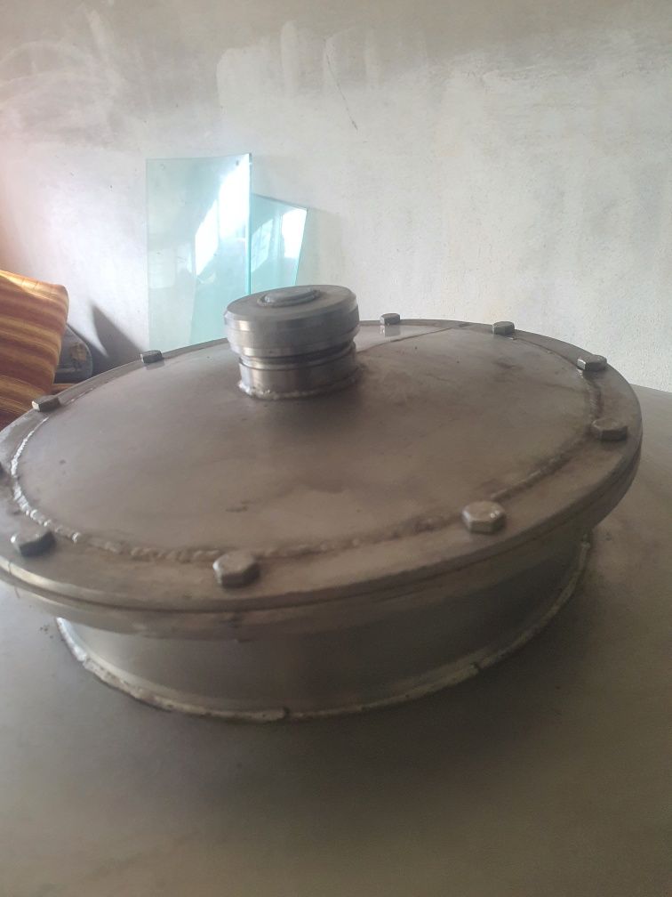 Cubas inox de 1500 litros e 2 de 500 litros