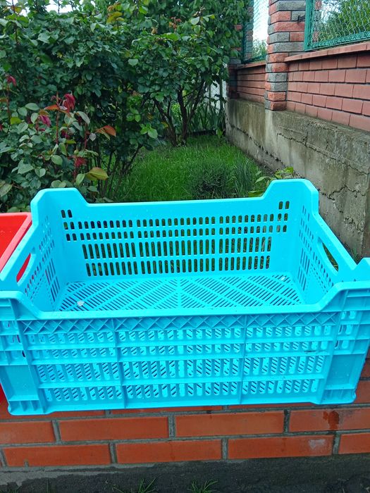 Продам ящики бу 150 тука є ще низькі по 50 гр штука