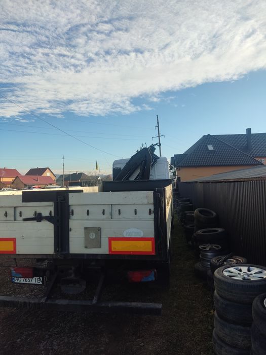 Послуги   МАНІПУЛЯТОРА.Вантажні перевезення Кран-маніпулятор