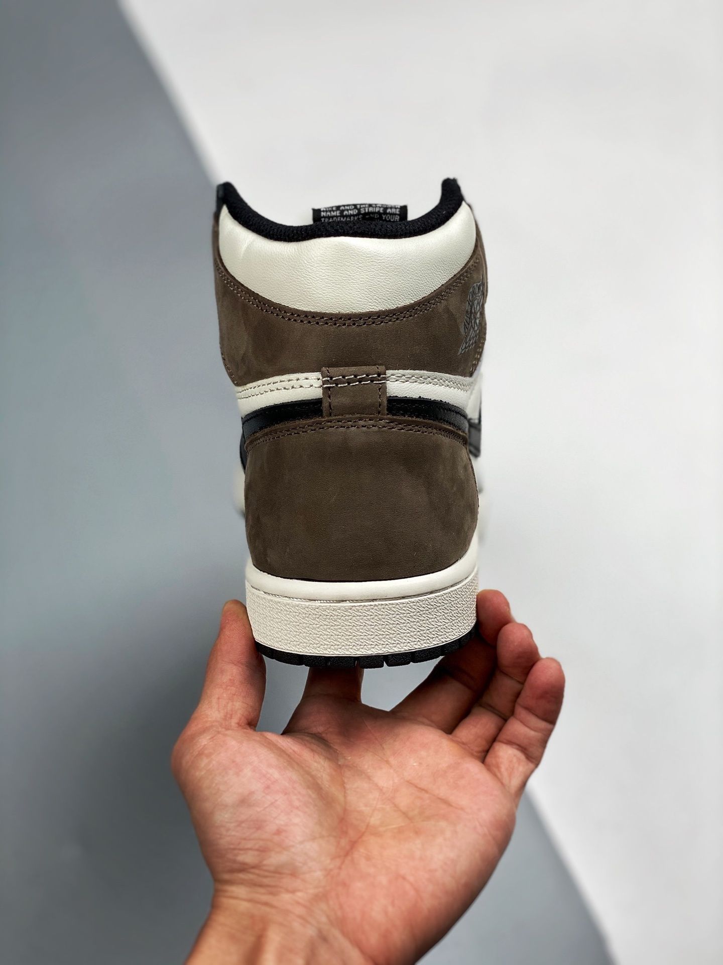 Jordan 1 Dark Mocha 43 (Envio à cobrança)