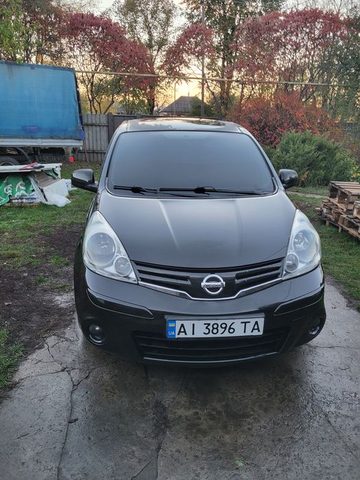 Нисан Нот 2010 год