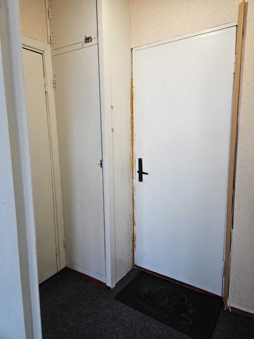 Продам 1к малосемейку, Тополь-2, дом 26.