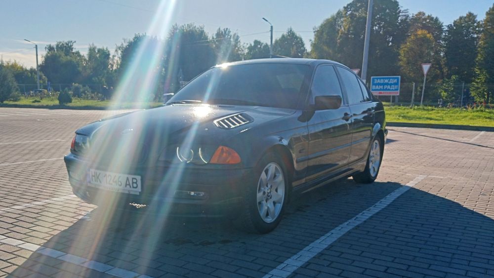 Продам BMW 320i 2.0л