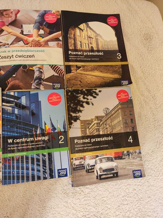 Zestaw książek liceum klasa 1 + 2 + 3 + 4 - stan jak nowe!