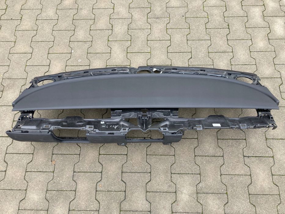 Tesla Model Y 3 Торпеда Подушка руля Подушка колін Шторка Ремінь