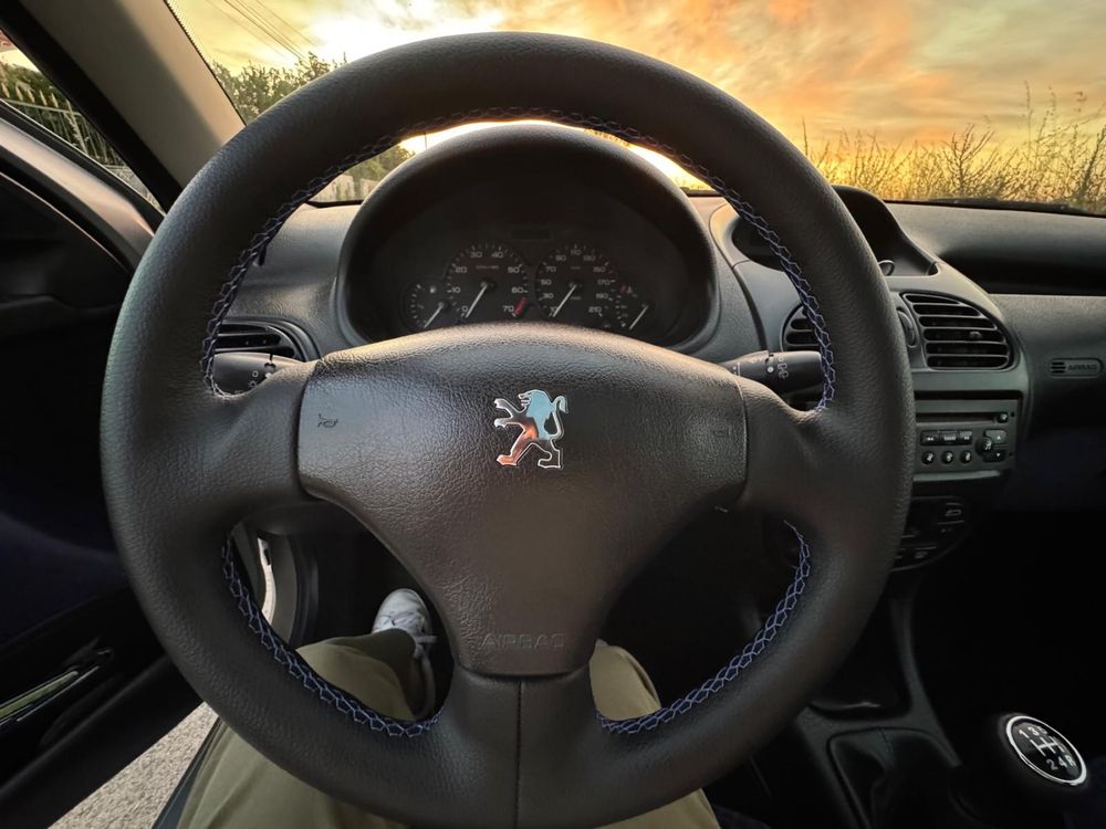 Peugeot 206 Black & Silver
