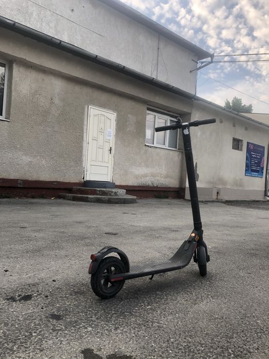 Електросамокат ninebot