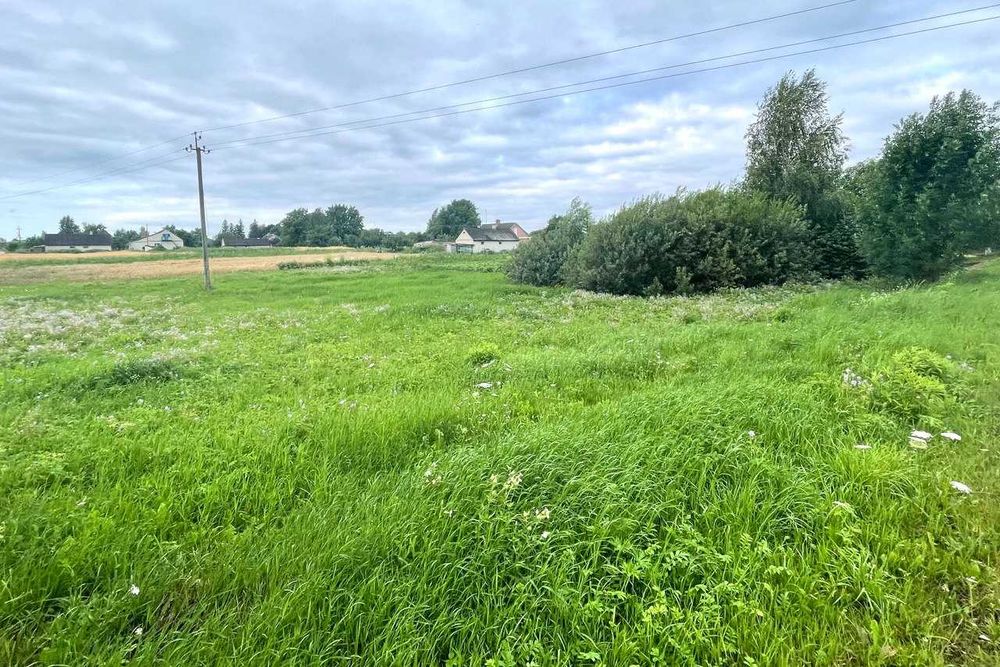 Продаж землі в мальовничій місцевості.  23 сот.  7 км до міста.