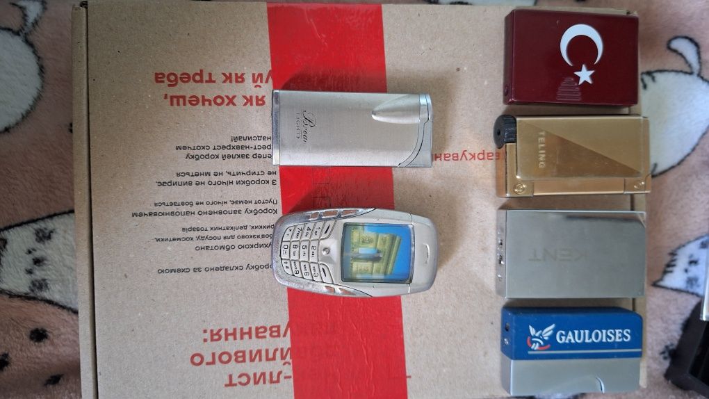 Продам запальнички. Є газові і бензинові. Ціни різні.