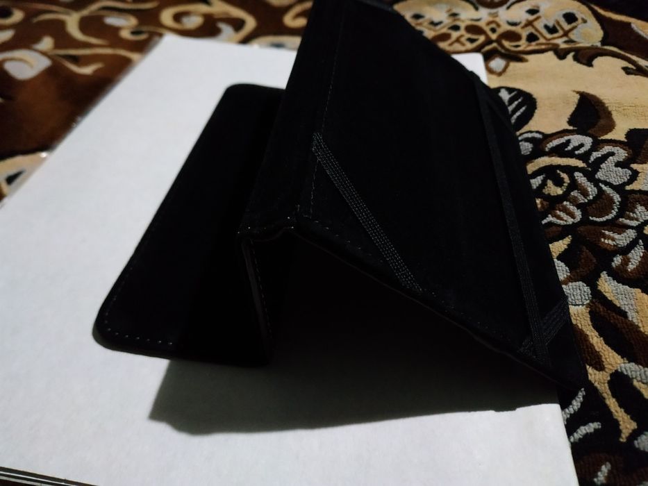 Чехол на планшет 7".Новый.