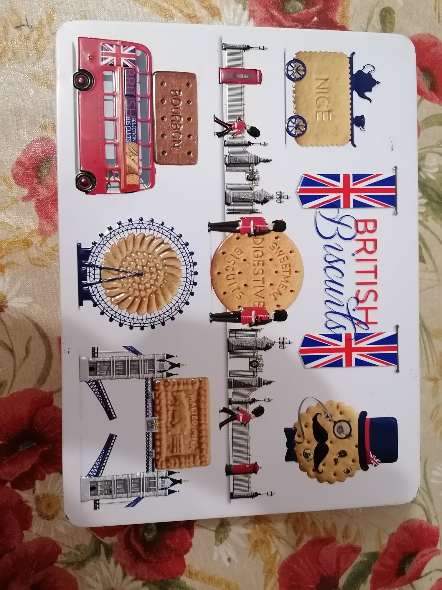 Коробка жестяна British Biscuit Tin