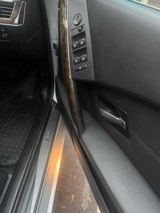 BMW E60 z małym przebiegiem i niską ceną - anglik.